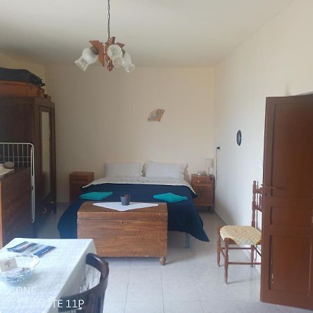 Casa Vacanze " Mela " Nova Siri Buitenkant foto