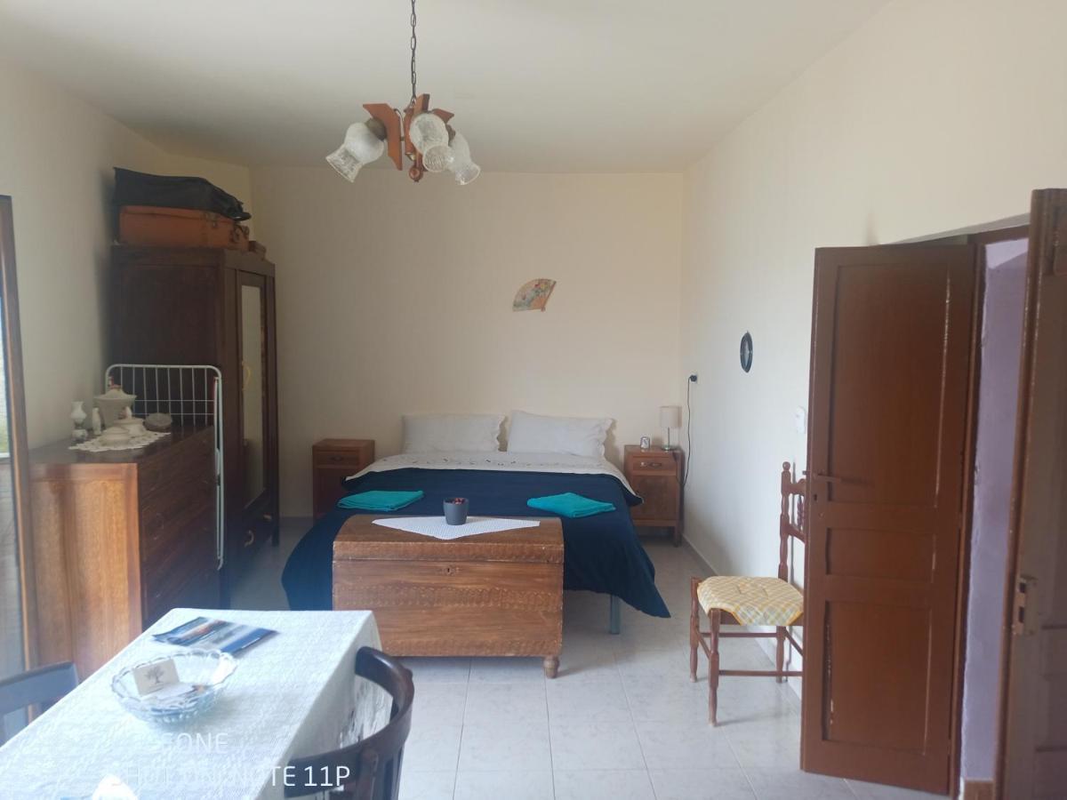 Casa Vacanze " Mela " Nova Siri Buitenkant foto